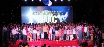 Tin Ảnh: Hơn 700 Người Tin Chúa Trong Đêm 08/12/2012 Tại TP.HCM