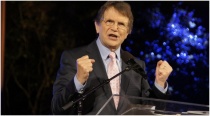 Reinhard Bonnke Tổ Chức Chiến Dịch Phúc Âm Trên Khắp Nước Mỹ
