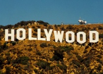 Hollywood Cần Nhiều Hơn Tình Yêu Chân Thật