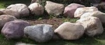 Ngày 18 - Đài Kỷ Niệm Được Dựng Bằng Mười Hai Tảng Đá