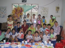 Truyền Giảng Cho Các Em Nhỏ Tại CLB Học Tập & Rèn Chữ - TP Cần Thơ