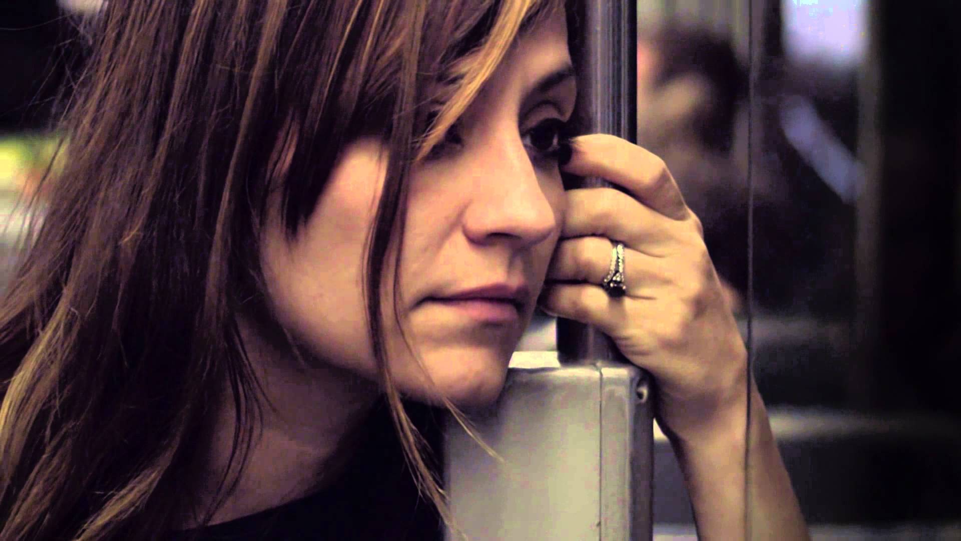 Ca Sỹ Cơ Đốc Lacey Sturm Làm Chứng Về Chúa