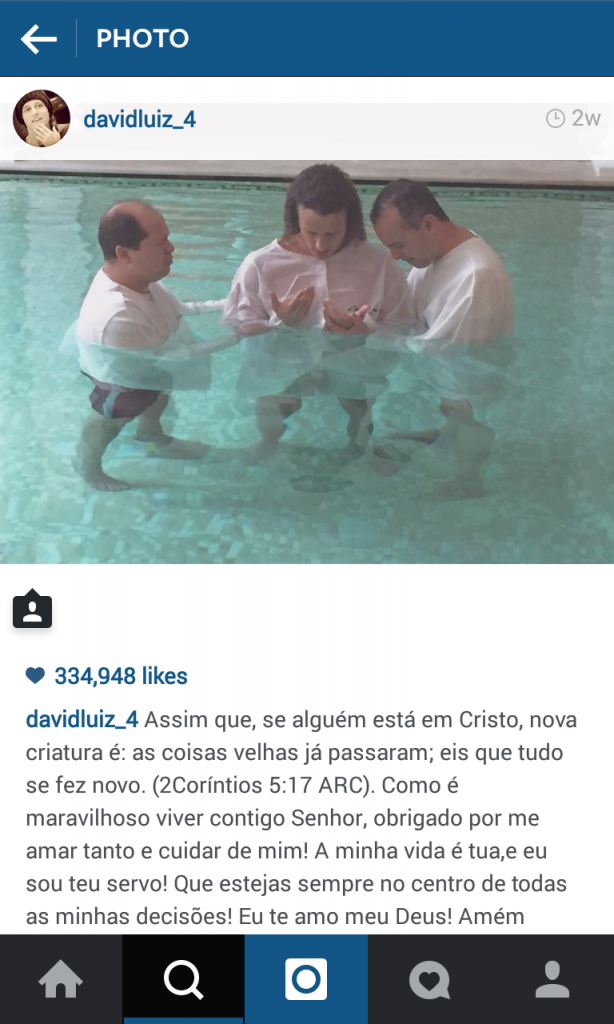 Hình ảnh và những chia sẻ về đức của David Luiz trên Twitter.