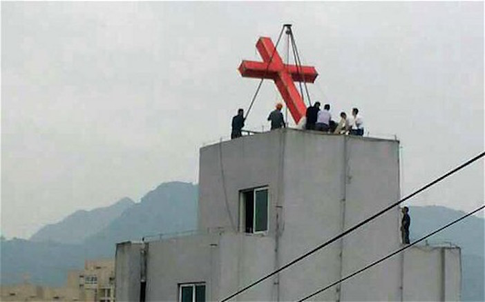 Cơ Đốc Nhân Trung Quốc Mạo Hiểm Dựng Lại Thập Tự Giá Bất Chấp Bắt Bớ
