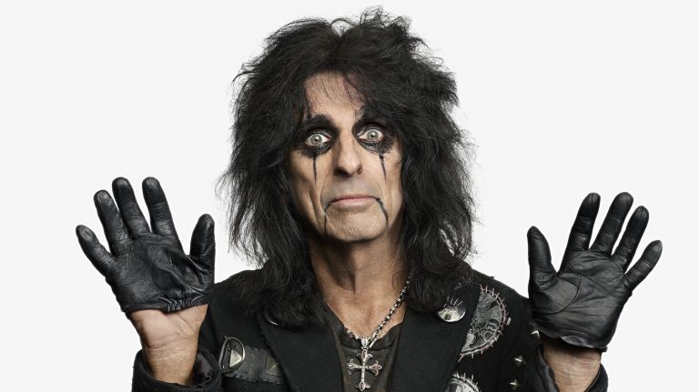 Alice Cooper – Người Con Hoang Đàng Của Làng Rock