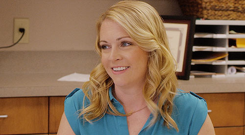 Nhân vật Melissa Joan Hart phải tham gia một vụ kiện để bảo vệ niềm tin cá nhân.