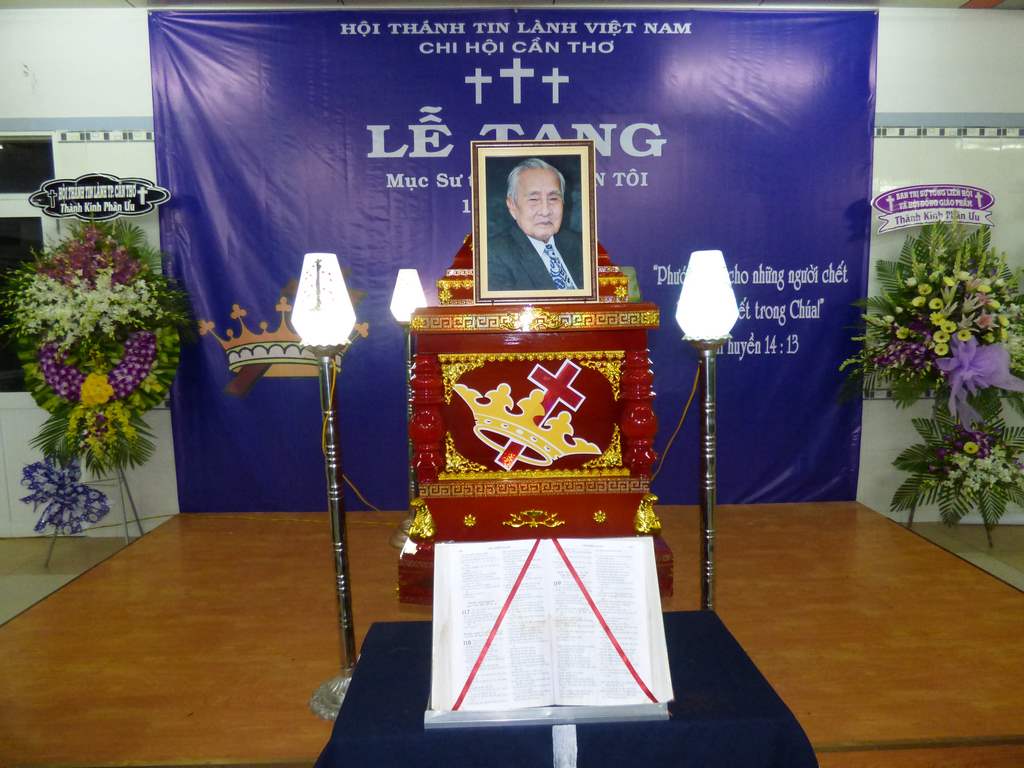 Cụ Mục Sư Trí Sự Lê Văn Tôi Về Nước Chúa