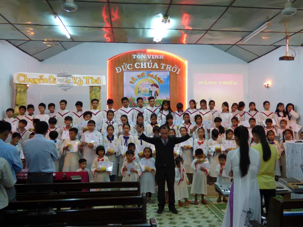 Lễ Bế Giảng Thánh Kinh Hè Năm 2016 Tại HT Thành Lợi - Tỉnh Vĩnh Long