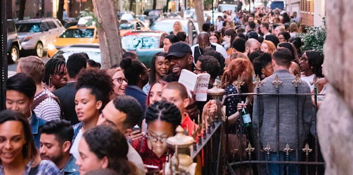 Sức Hút Kinh Ngạc Từ Phong Cách Đặc Biệt Của Hillsong NYC
