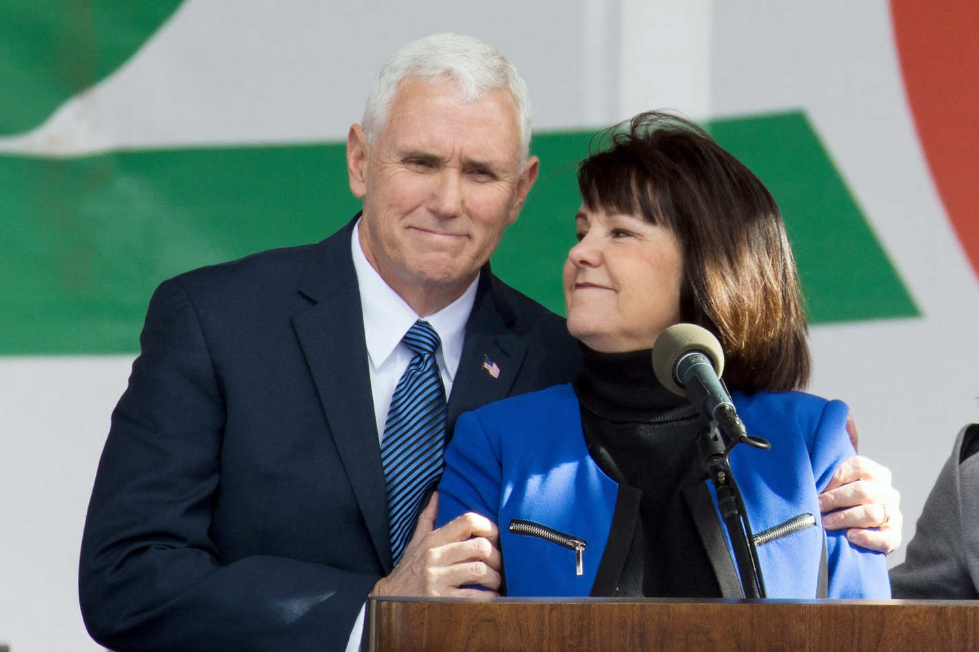 KEREN PENCE, NGƯỜI VỢ, NGƯỜI CHIẾN BINH CẦU NGUYỆN CỦA PHÓ TỔNG THỐNG MỸ MIKE PENCE