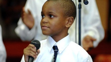 Cậu bé Ezekiel Stoddard, 11 tuổi được phong làm Mục sư