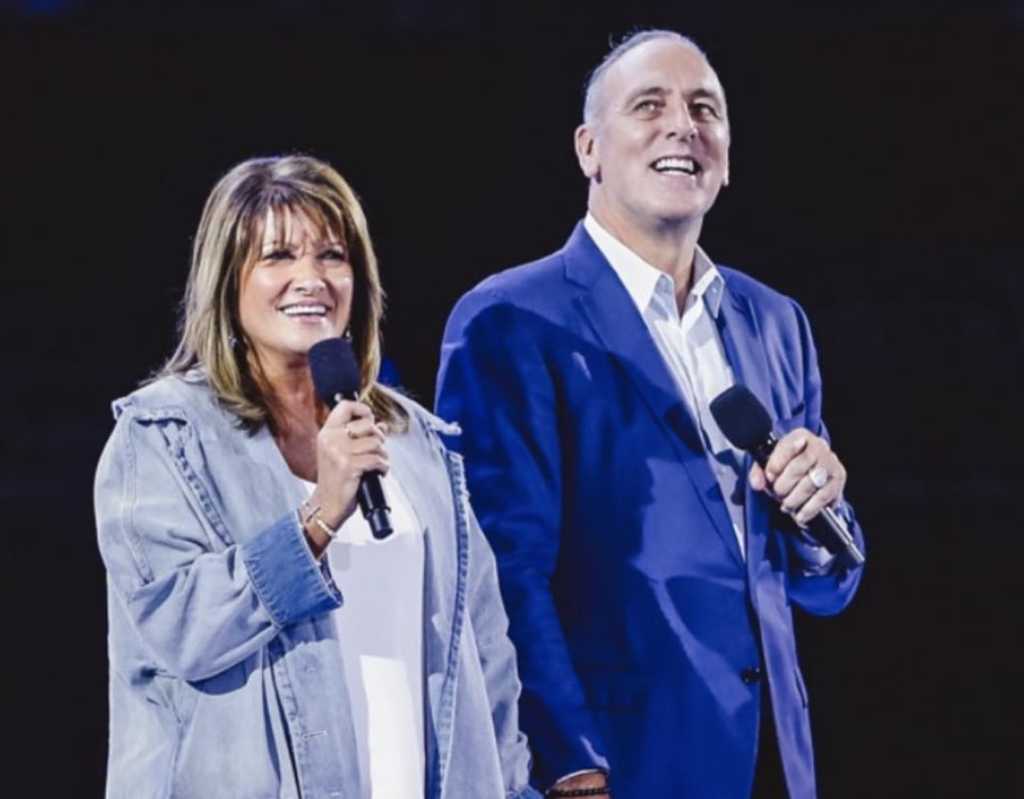 'Lời Chúa Rất Rõ Ràng': Mục Sư Nhà Thờ Hillsong Phát Biểu Về Hôn Nhân Đồng Tính