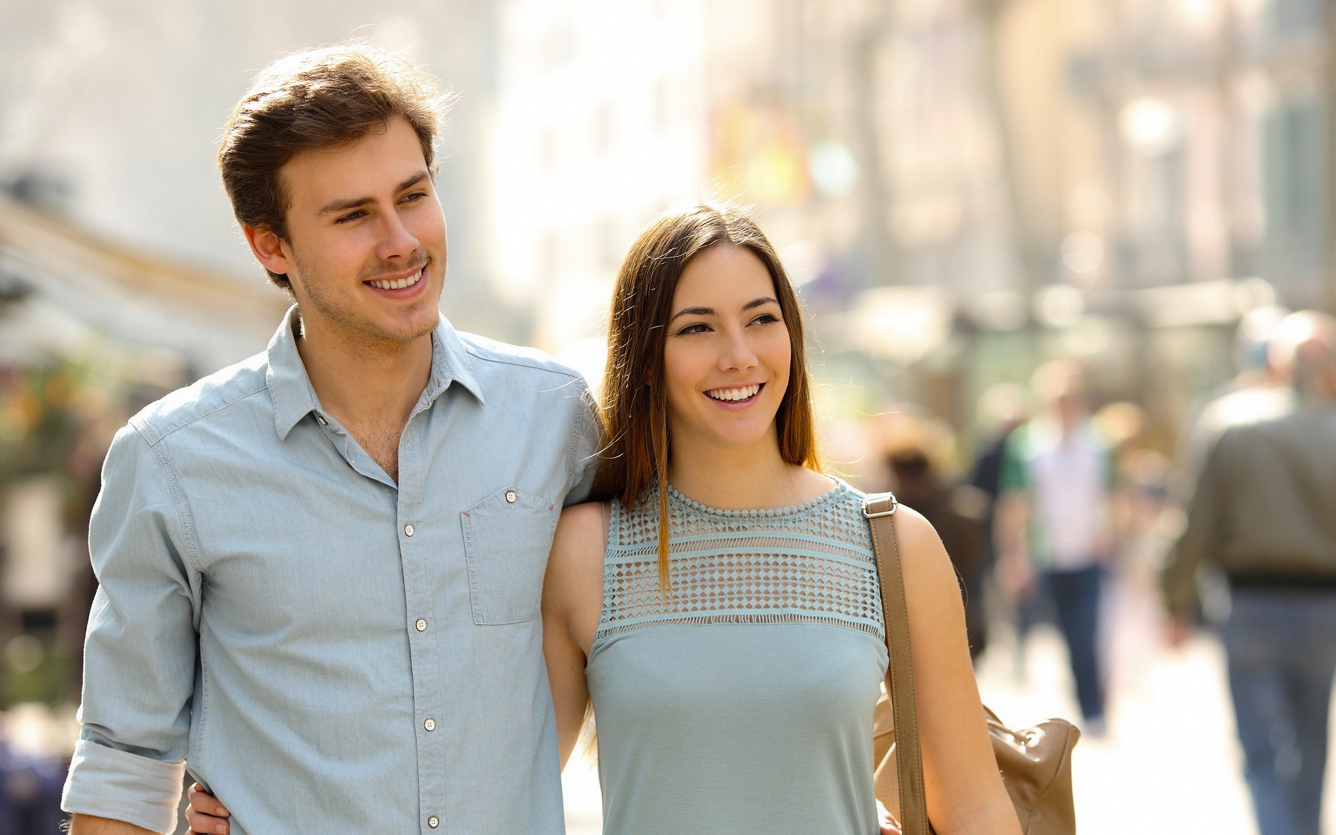 Chứng Kiến Nhiều Người Bạn Của Tôi Ở Trong Các Hôn Nhân Đổ Vỡ, Tôi Phải Làm Gì Để Tránh Rơi Vào Trường Hợp Tương Tự?