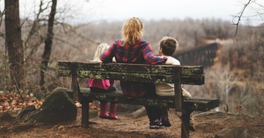 10 Cách Để Cha Mẹ Giúp Trẻ Áp Dụng Lời Chúa Trong Cuộc Sống - Phần 1