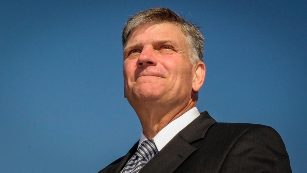 Mục sư Franklin Graham Kêu Gọi Cơ Đốc nhân Cả Nước Cầu Thay Cho Tổng Thống Trump Vào Ngày 2 Tháng 6