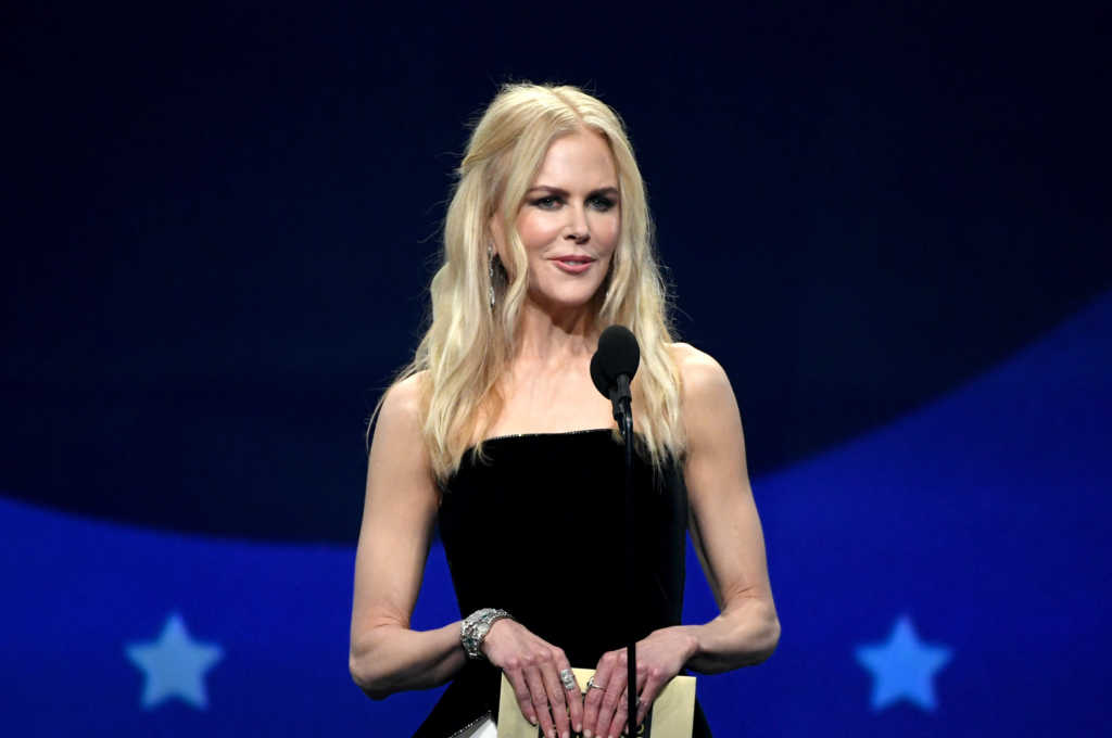 Nicole Kidman Chia Sẻ Rằng Bạn Của Mình Đã “Chế Giễu” Niềm Tin Với Chúa Và Việc Nuôi Dạy Con Trong Nhà Thờ Của Cô