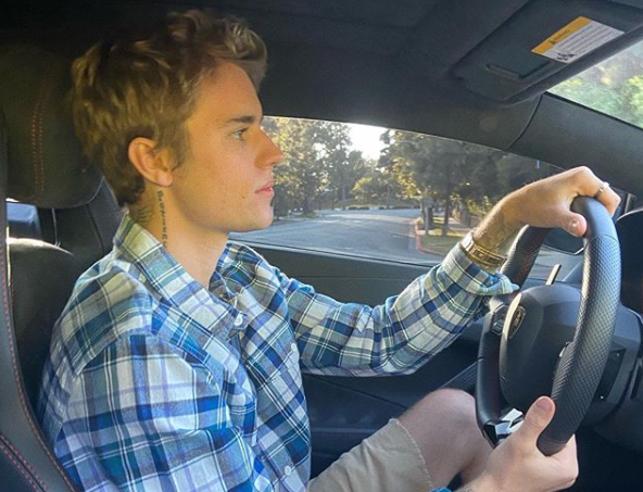Justin Bieber Mời 137 Triệu Người Theo Dõi Tài Khoản Instagram Của Mình Đi Nhà Thờ