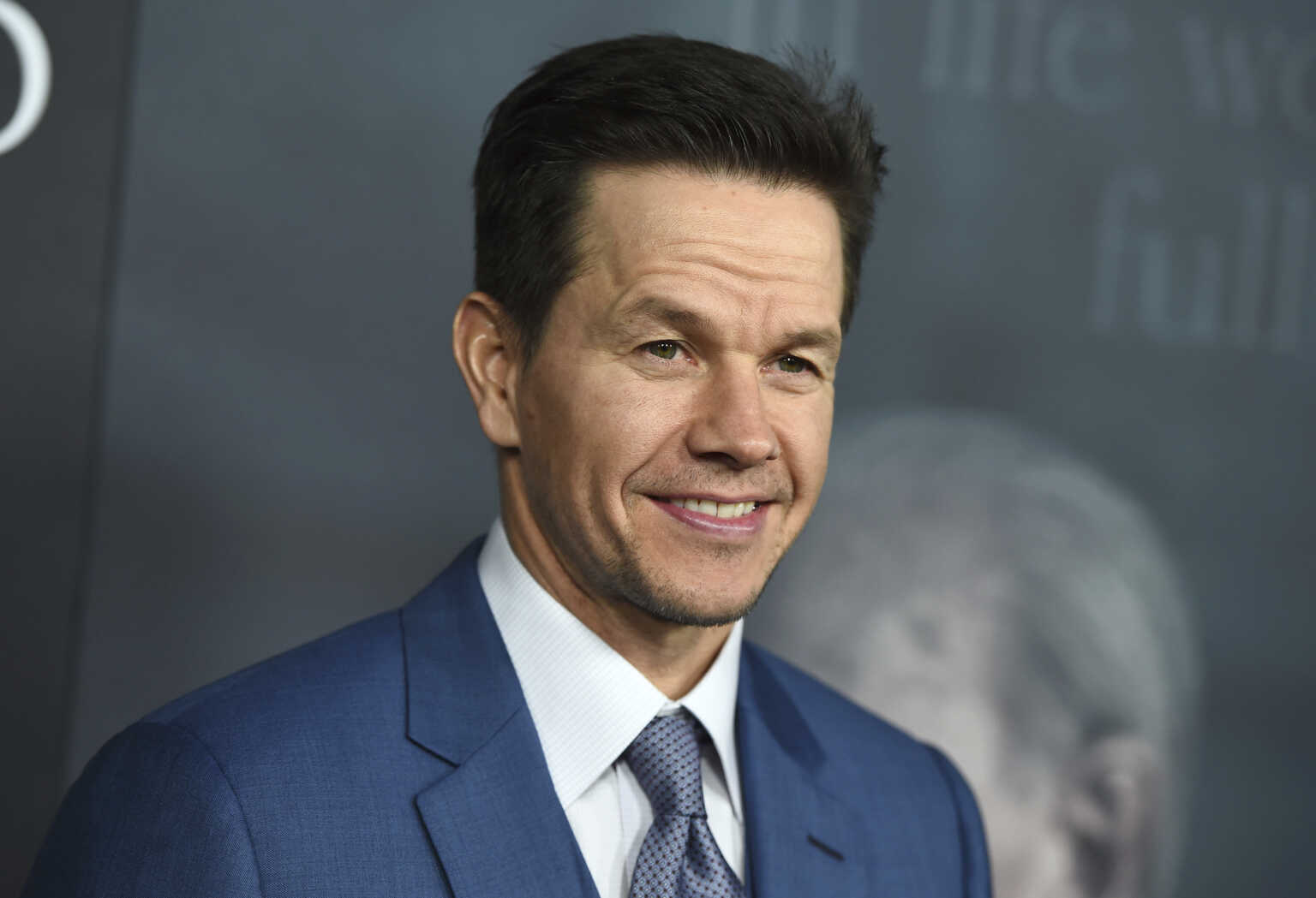 Nam Diễn Viên Mark Wahlberg Tiết Lộ Lý Do Tại Sao Anh Chuyển Cả Gia Đình Rời Khỏi Hollywood: ‘Điều Này Thực Sự Mang Lại Cơ Hội Phát Triển Cho Các Con Tôi’