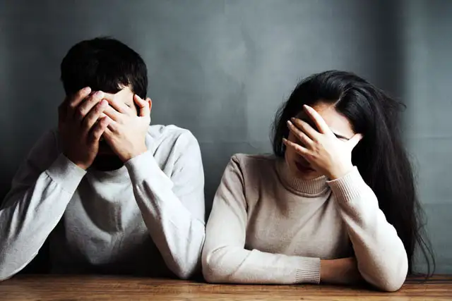 Những Dấu Hiệu Cho Thấy Bạn Đang Trong Một Mối Quan Hệ Độc Hại Và Không Tin Kính