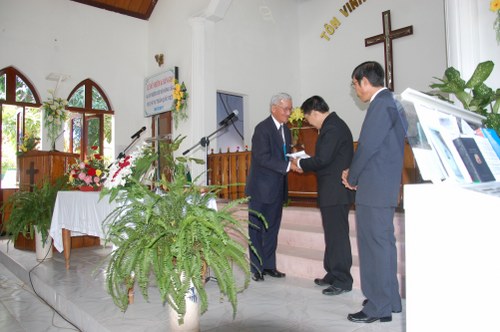 HDGP_tang_qua_2_500x332