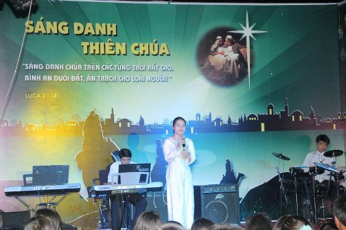 Ngoi_khen_Chua_4_500x333