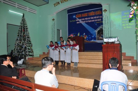 Ban_hat_Thanh_Nien_Chi_Hoi_Nghia_hanh_448x298