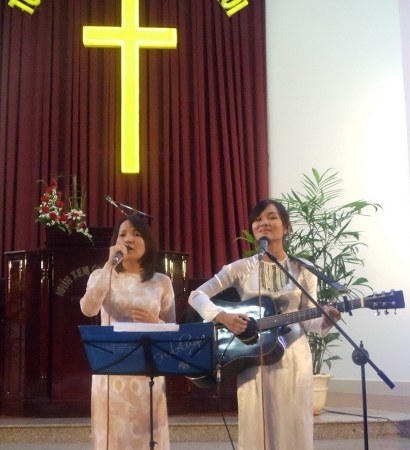 Song ca "Chi&ecirc;n Lạc Trở Về"