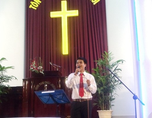 "H&atilde;y Đến Với Gi&ecirc;-xu"