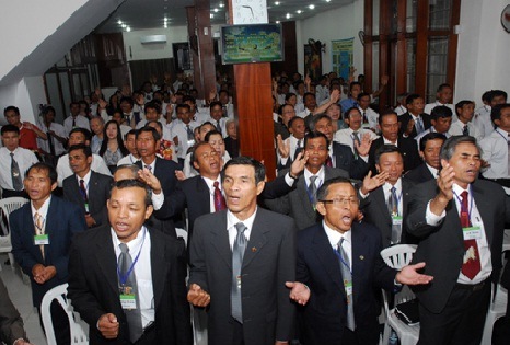 Hội Thánh thờ phượng Chúa tại phòng nhóm chính - lầu 1 Hội Thánh thờ phượng Chúa tại phòng nhóm chính - lầu 1.