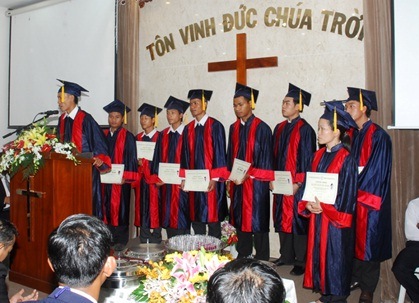 Lễ tốt nghiệp cho 10 sinh viên lớp Cao Đẳng Thần Học Lễ tốt nghiệp cho 10 sinh viên lớp Cao Đẳng Thần Học