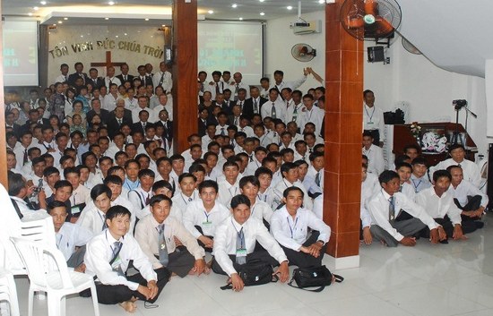 Các MS, MSNC và Đại Biểu tham dự HĐBL “Hội Thánh Vững Mạnh” Các MS, MSNC và Đại Biểu tham dự HĐBL “Hội Thánh Vững Mạnh”