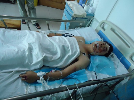 Anh Hương đang trong tình trạng nguy kịch