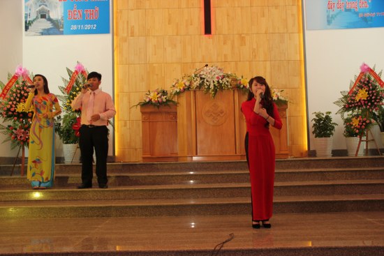Đơn ca "Huyền Diệu Đ&ecirc;m Th&aacute;nh"