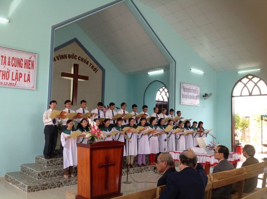 Hội Th&aacute;nh Phan Rang t&ocirc;n vinh Ch&uacute;a