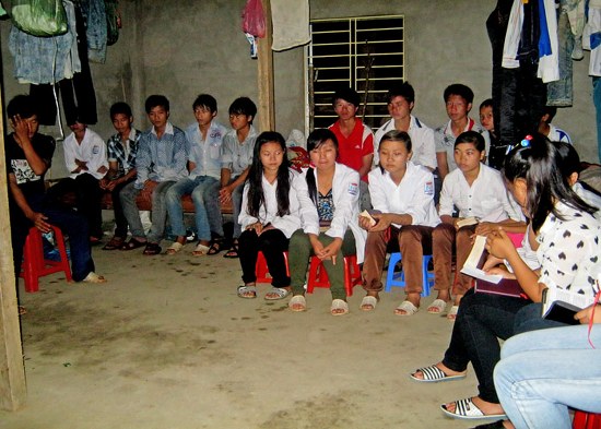 C&aacute;c bạn c&ugrave;ng học Kinh Th&aacute;nh