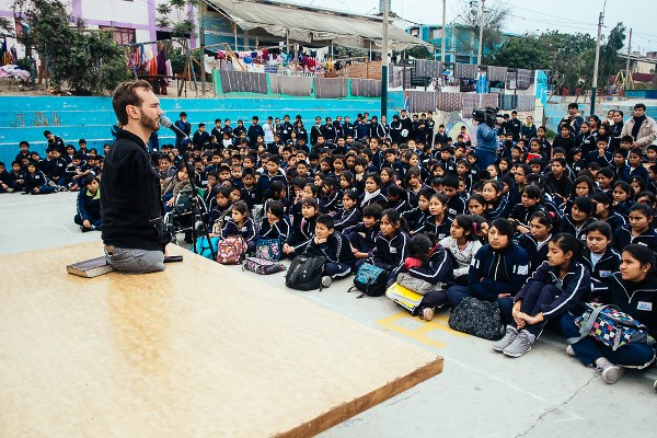 nick peru, world tour outreach, tin lanh