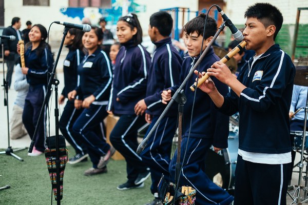 nick peru, world tour outreach, tin lanh