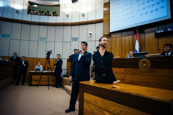 world tour outreach, hành trình nick, nick vujicic, paraguay