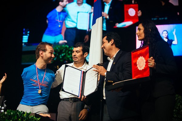 world tour outreach, hành trình nick, nick vujicic, paraguay