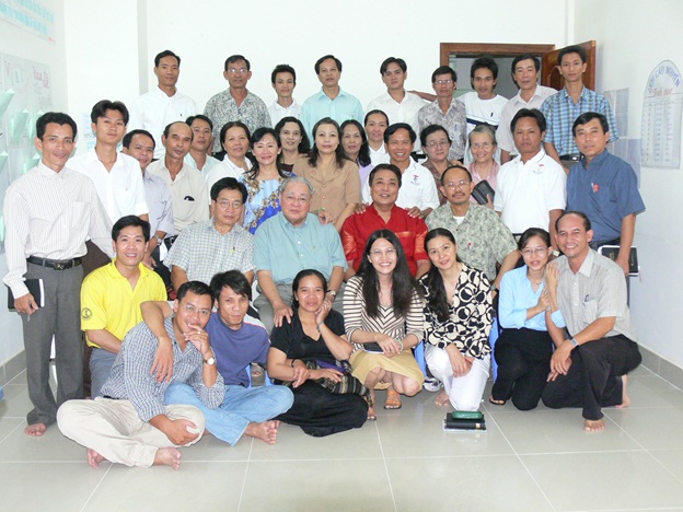mục sư trương phan hi, về nước ch&uacute;a