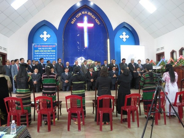 lễ tấn phong mục sư Đak N&ocirc;ng