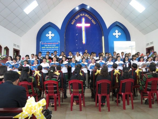 lễ tấn phong mục sư Đak N&ocirc;ng