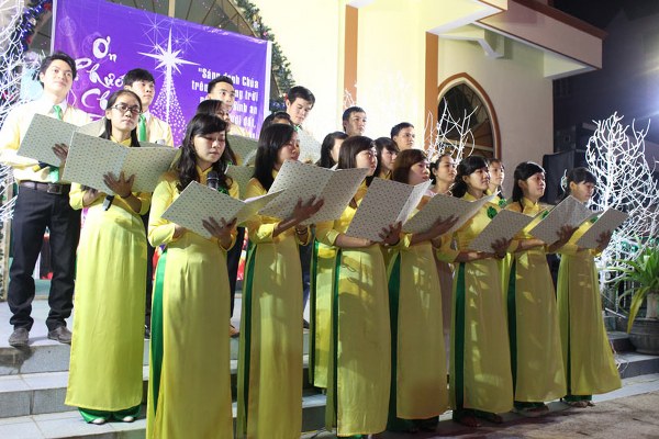  TRUYỀN GIẢNG GI&Aacute;NG SINH TẠI HỘI TH&Aacute;NH LONG TH&Agrave;NH.