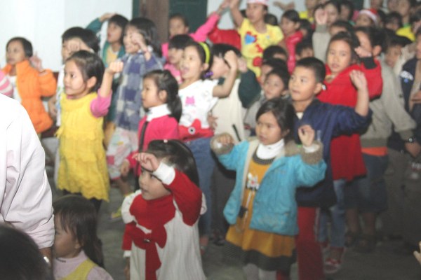 GI&Aacute;NG SINH CHO TRẺ EM MỒ C&Ocirc;I TẠI QUẢNG NAM.