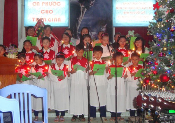 NIỀM VUI CH&Uacute;A GI&Aacute;NG SINH TẠI CHI HỘI PHƯỚC B&Igrave;NH MIỀN N&Uacute;I QUẢNG NAM