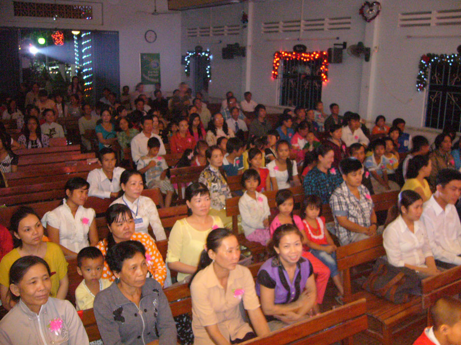 86 NGƯỜI TIN CH&Uacute;A TẠI HỘI TH&Aacute;NH AN LẠC T&Acirc;Y S&Oacute;C TRĂNG.
