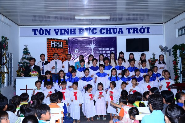 TRUYỀN GIẢNG GI&Aacute;NG SINH TẠI HỘI TH&Aacute;NH TH&Agrave;NH TRUNG &ndash; VĨNH LONG