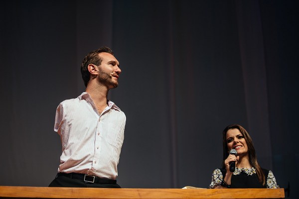Nick vujicic world tour outreach brazil 2013