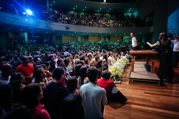 Nick vujicic world tour outreach brazil 2013