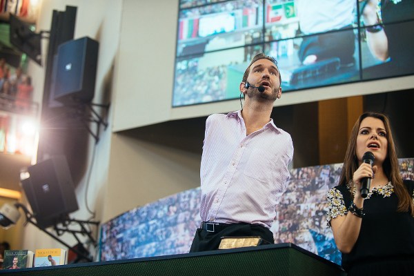 Nick vujicic world tour outreach brazil 2013